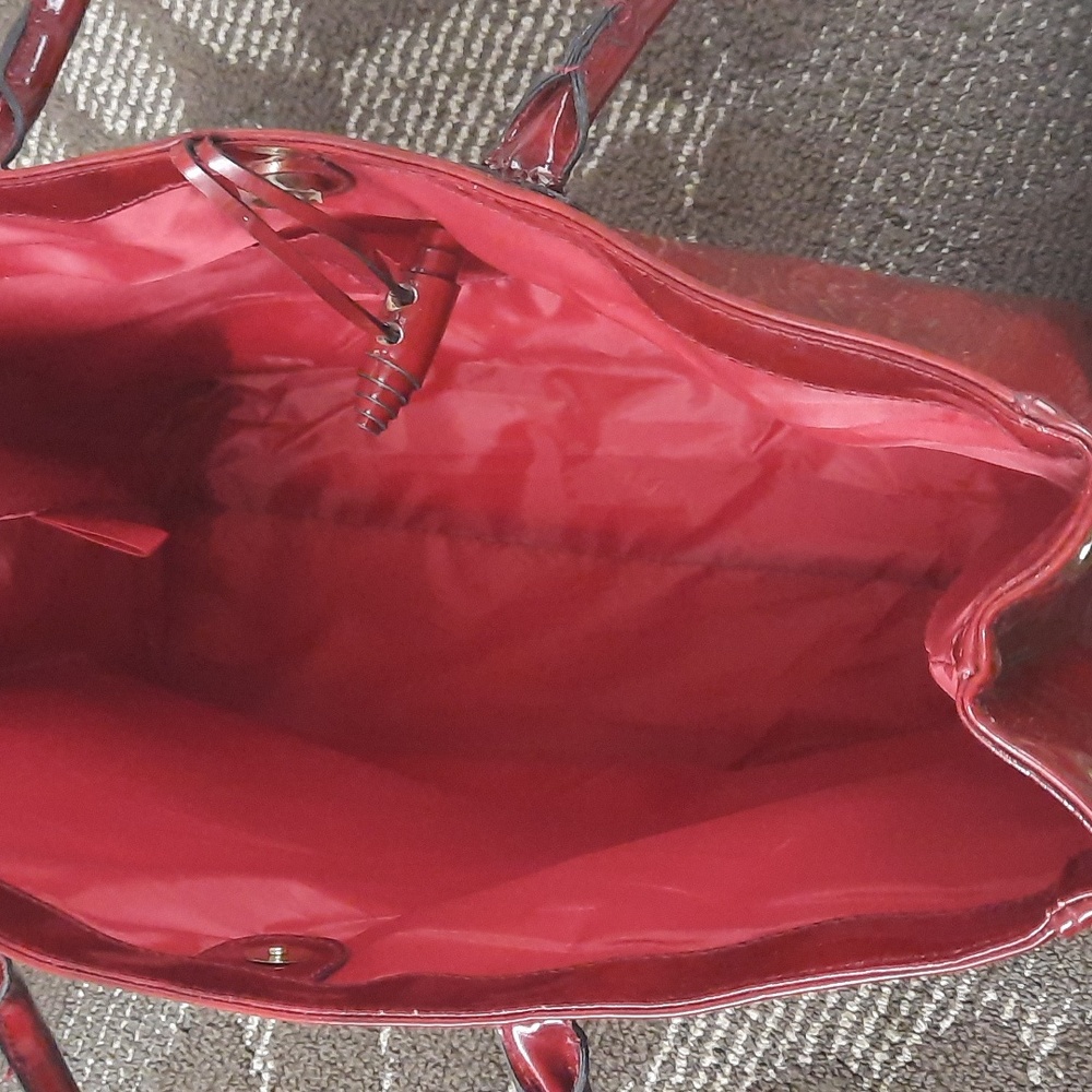 NEW RED HANDBAG - Picture 4 of 9